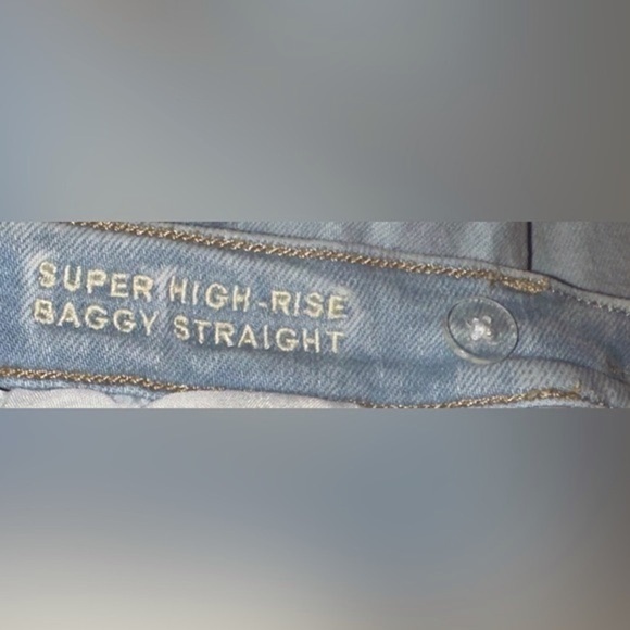 American Eagle Strigid Super High-Rise Baggy Straight Jeans - Picture 2 of 9